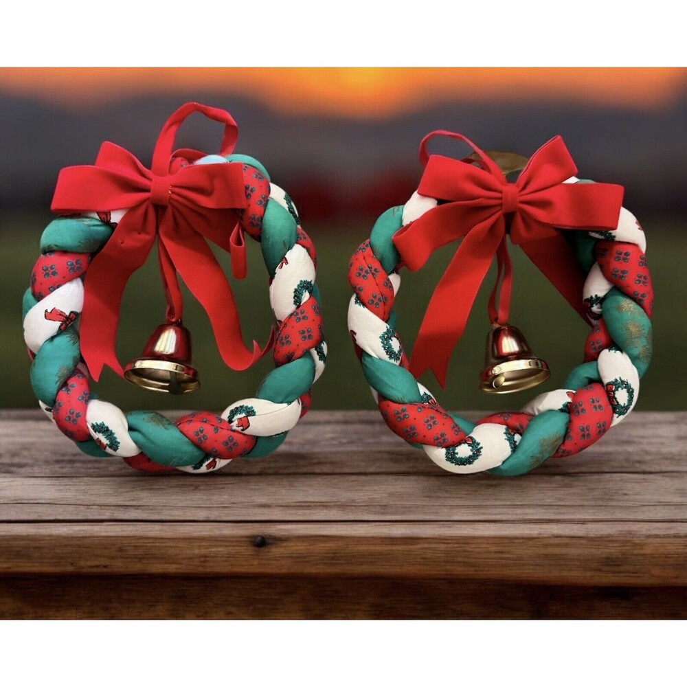 VTG Christmas Wreath Quilted Stuffed Fabric Rustic granny country lot of 2 7”